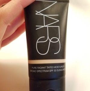 Nars Tinted Moisturizer